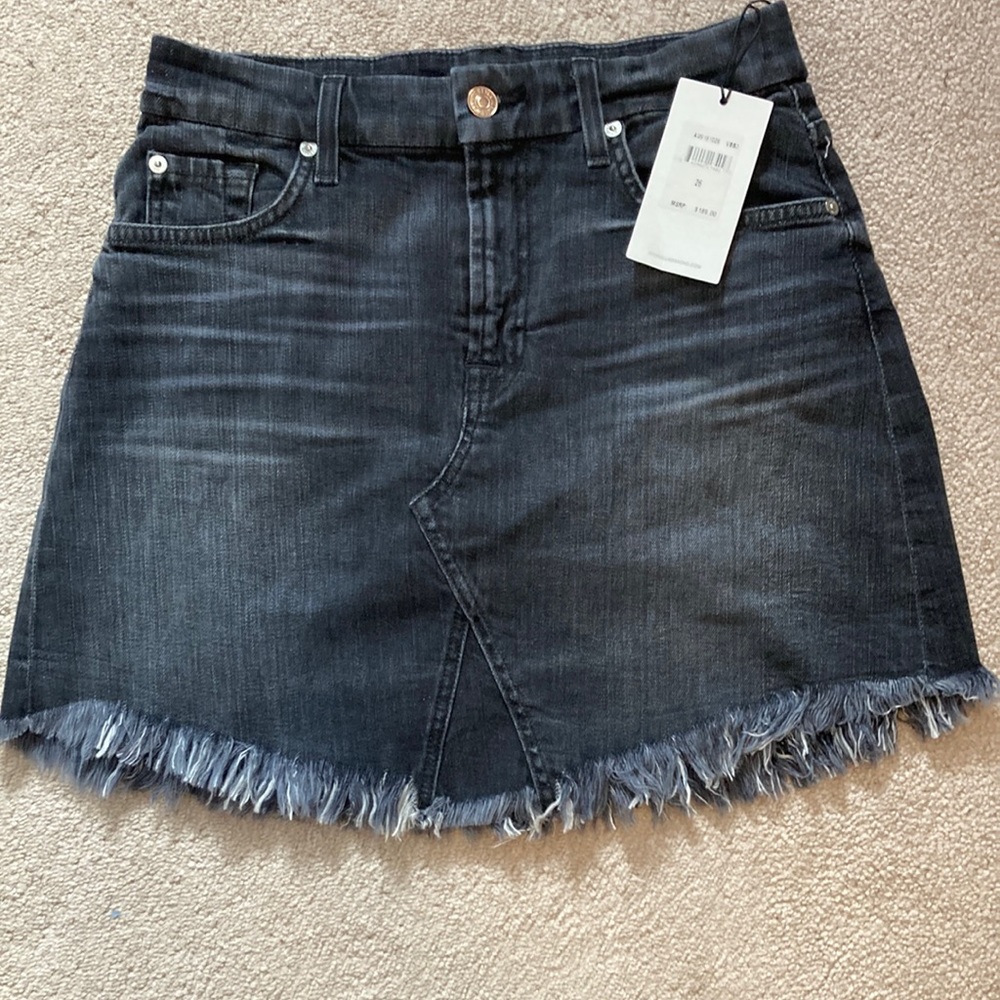 7FAM skirt
